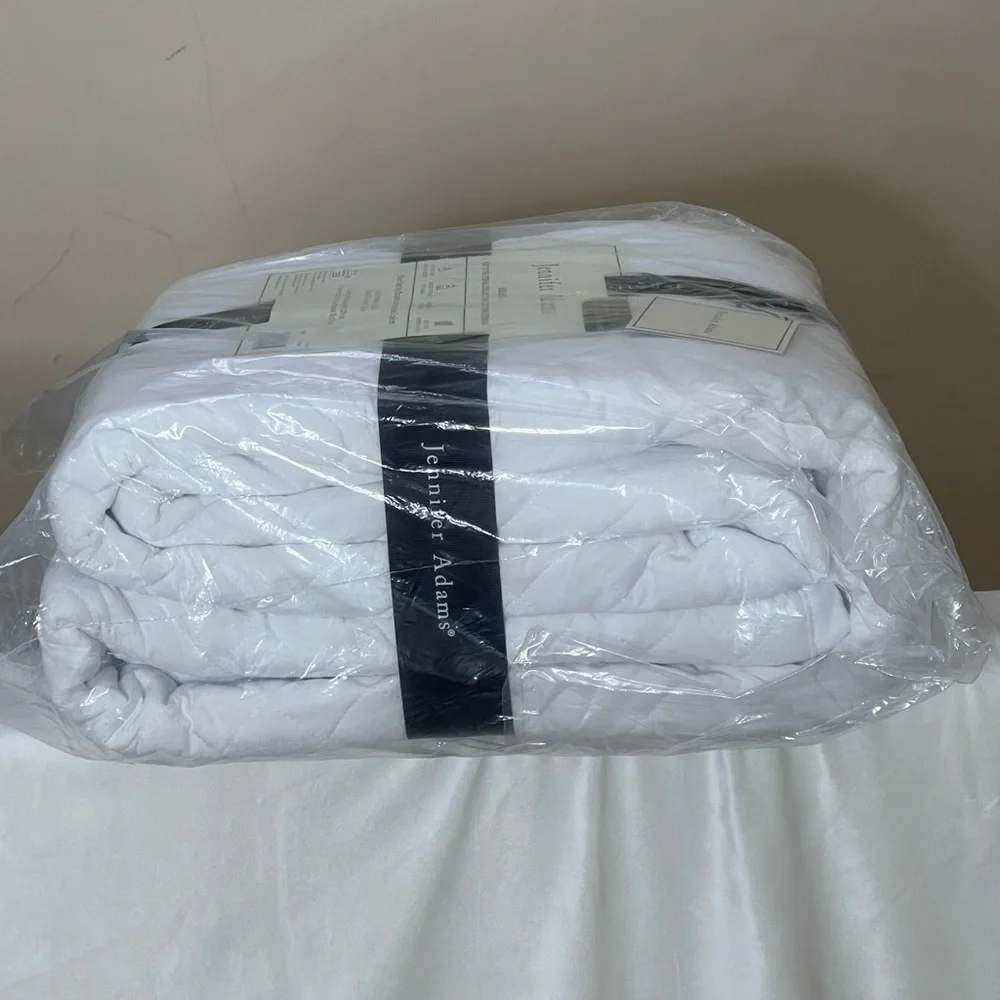 White Quilt Set - Picture 3 of 7